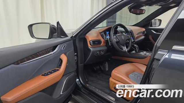 Maserati Levante 2020 thumb 10
