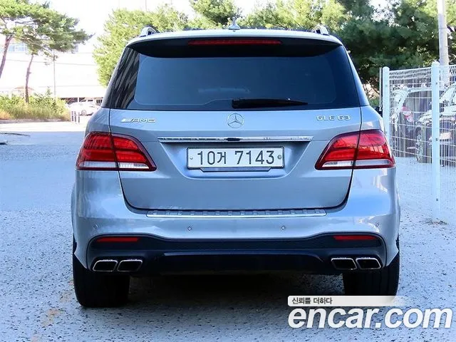 Mercedes-Benz GLE 2016 thumb 4