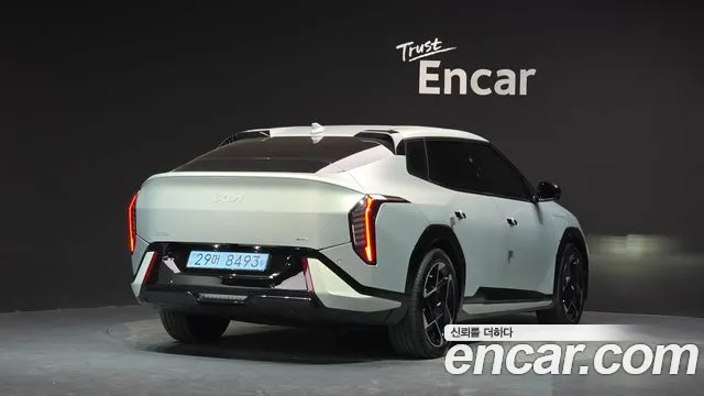 Kia EV4 2026 thumb 2