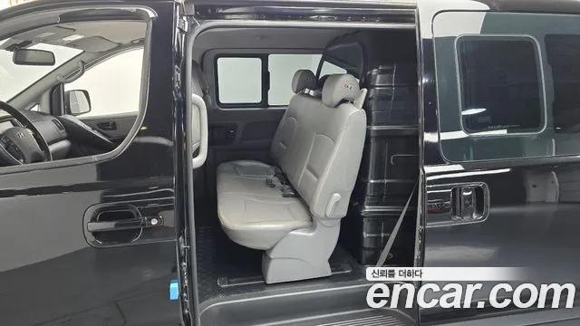 Hyundai Starex 2017 thumb 11