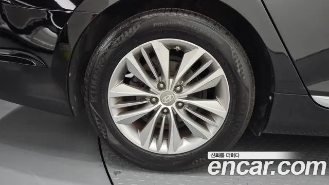 Hyundai Grandeur 2015 thumb 4