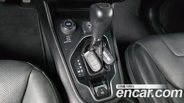 Jeep Cherokee 2020 thumb 9