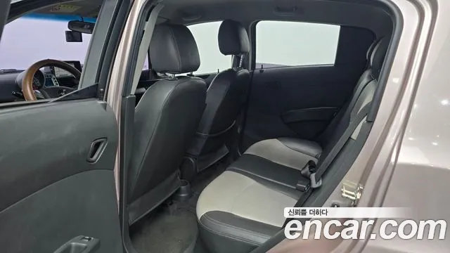 ChevroletGMDaewoo Spark 2011 thumb 12