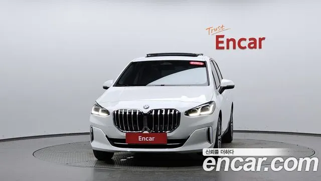 BMW 2-Series 2025 thumb 2