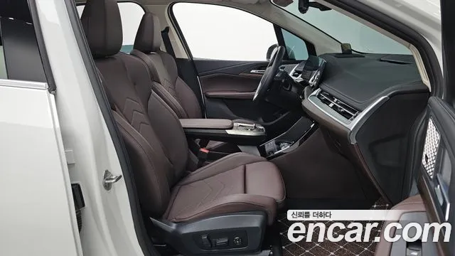 BMW 2-Series 2025 thumb 10