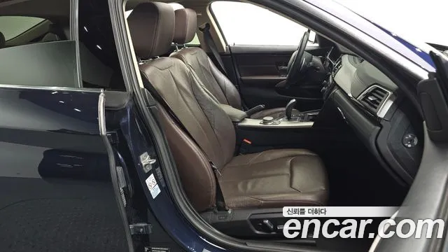 BMW 4-Series 2020 thumb 12