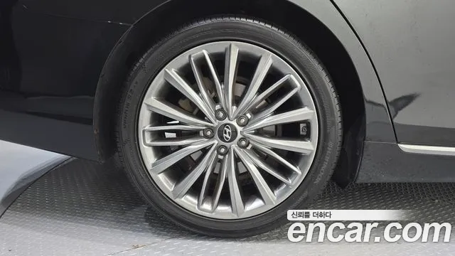 Hyundai Grandeur 2017 thumb 5