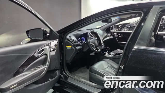 Hyundai Grandeur 2013 thumb 10