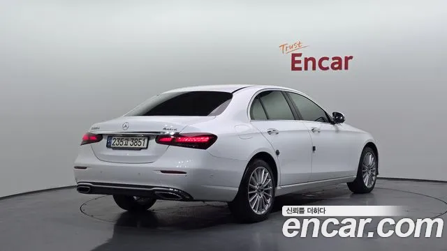 Mercedes-Benz E-Класс 2021 thumb 2