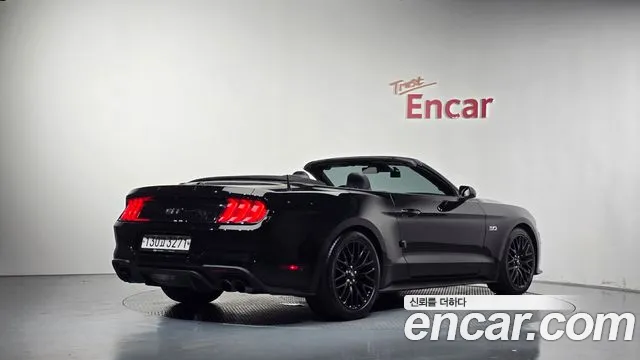 Ford Mustang Mach-E 2022 thumb 2