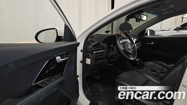 Kia Niro 2021 thumb 10