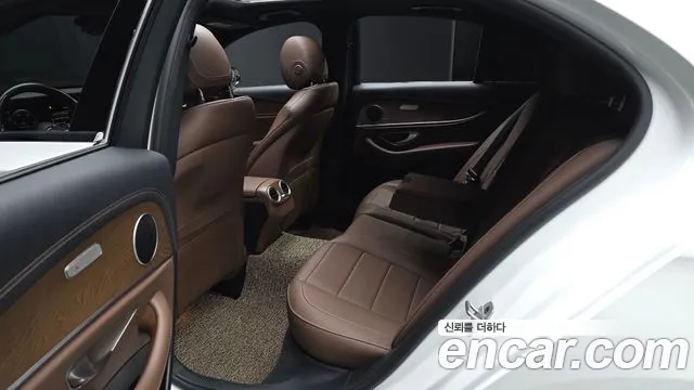 Mercedes-Benz E-Класс 2021 thumb 11