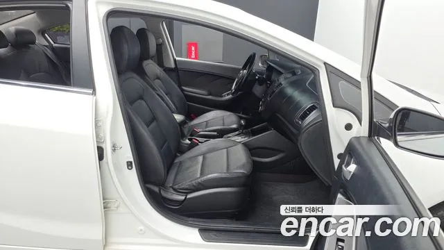 Kia K3 2015 thumb 11