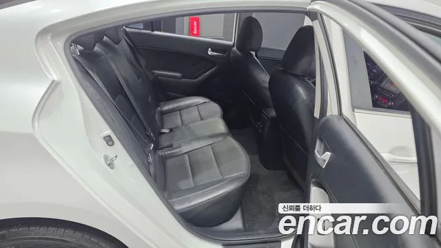 Kia K3 2015 thumb 12