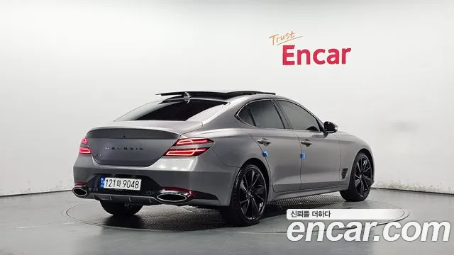 Genesis G70 2023 thumb 2