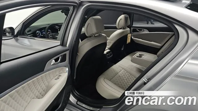 Genesis G70 2023 thumb 12