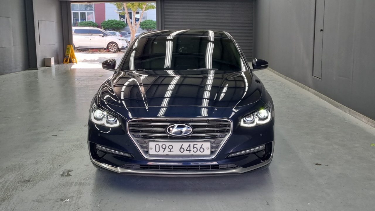 Hyundai Grandeur 2017 thumb 3