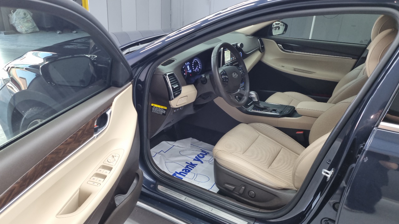 Hyundai Grandeur 2017 thumb 10