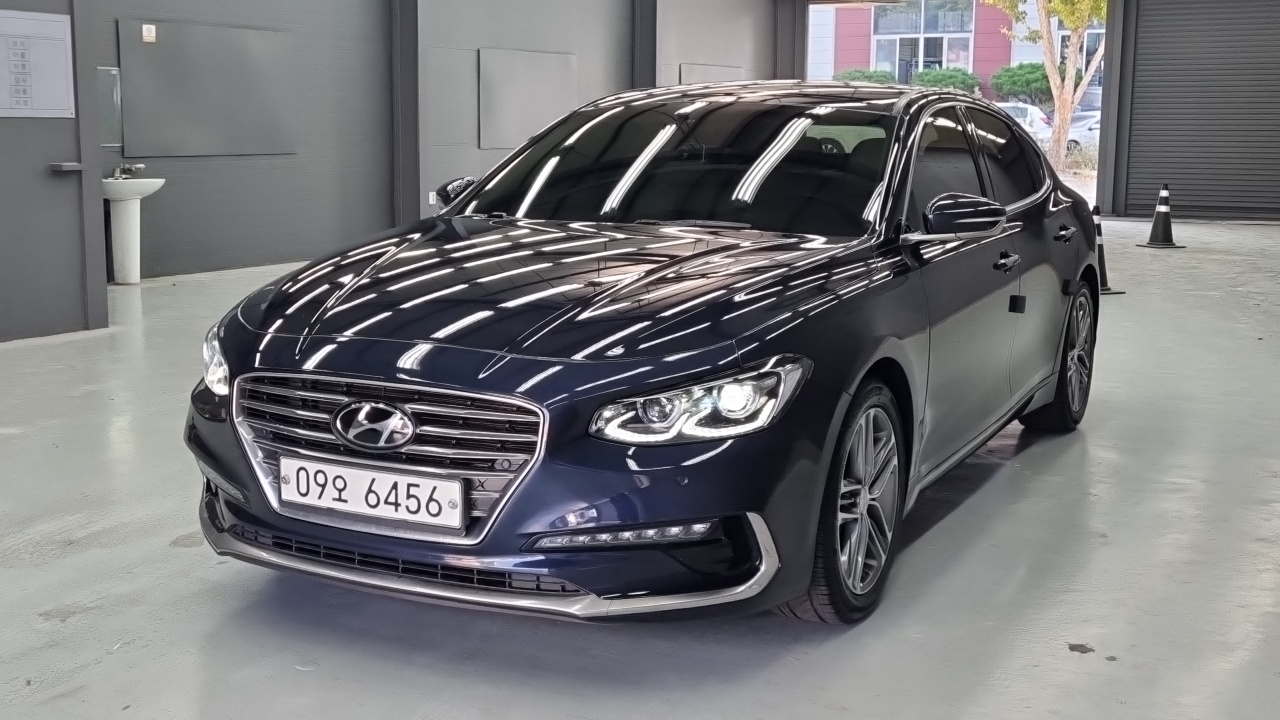 Hyundai Grandeur 2017 thumb 11