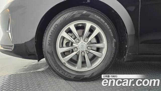 Hyundai Avante 2018 thumb 5