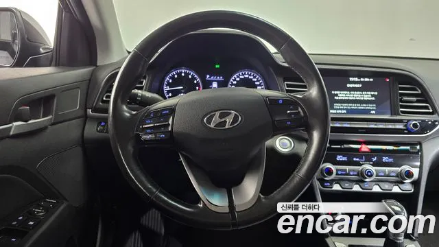 Hyundai Avante 2018 thumb 12
