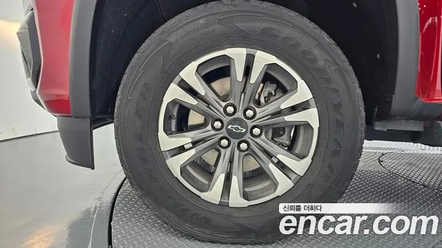 ChevroletGMDaewoo Colorado 2022 thumb 5