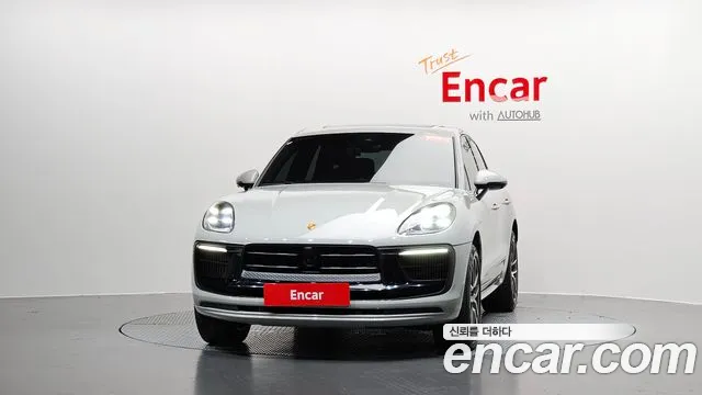 Porsche Macan 2022 thumb 2