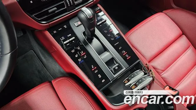 Porsche Macan 2022 thumb 8