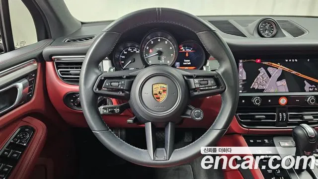 Porsche Macan 2022 thumb 12