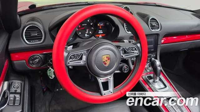 Porsche Cayman 2019 thumb 12
