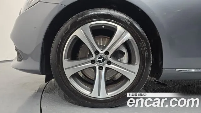 Mercedes-Benz E-Класс 2020 thumb 4