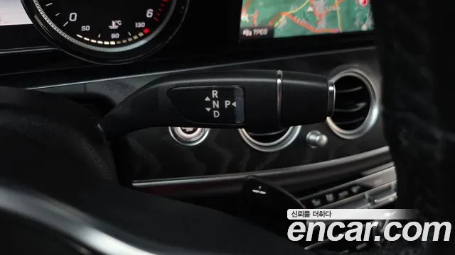 Mercedes-Benz E-Класс 2020 thumb 8