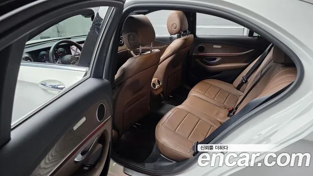Mercedes-Benz E-Класс 2021 thumb 11