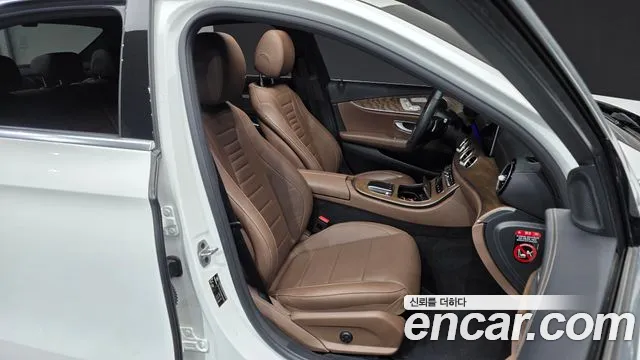 Mercedes-Benz E-Класс 2021 thumb 12
