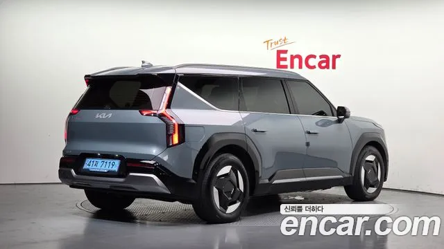 Kia EV9 2023 thumb 2