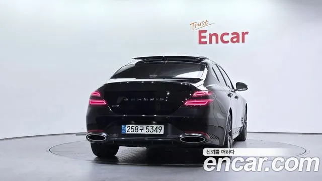 Genesis G70 2022 thumb 4