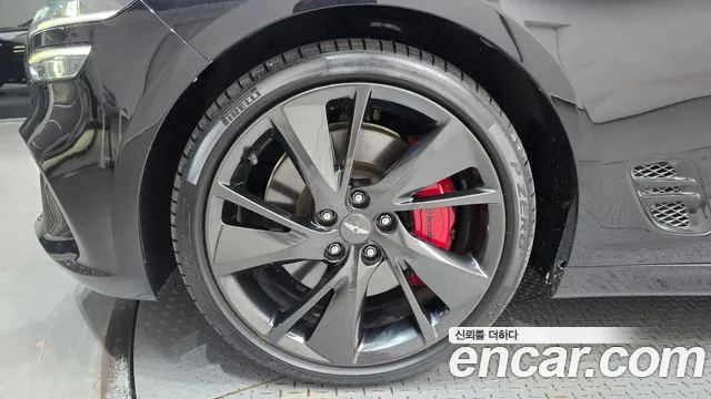 Genesis G70 2022 thumb 5