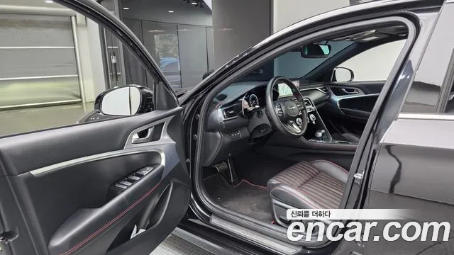 Genesis G70 2022 thumb 10