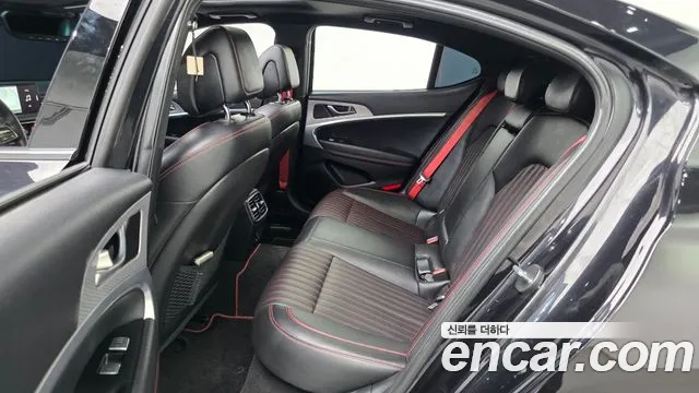 Genesis G70 2022 thumb 12