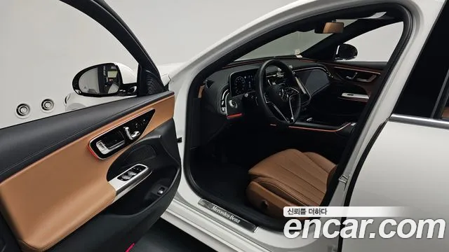 Mercedes-Benz E-Класс 2025 thumb 9