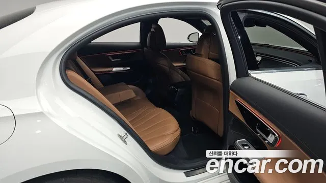 Mercedes-Benz E-Класс 2025 thumb 11