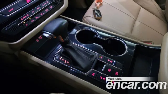 Kia Carnival 2019 thumb 9