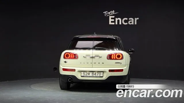 MINI Clubman 2017 thumb 4