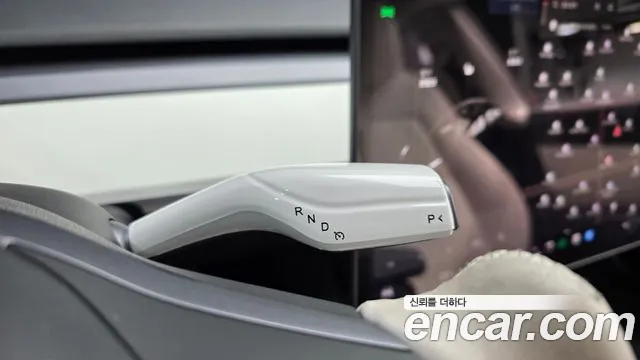 Tesla Model 3 2021 thumb 9