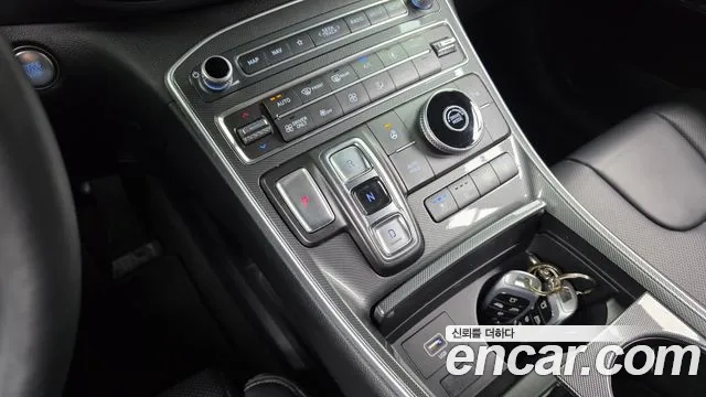 Hyundai Santa Fe 2021 thumb 9