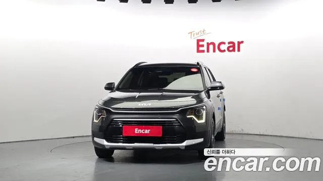 Kia Niro 2023 thumb 3
