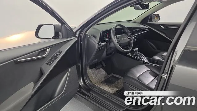 Kia Niro 2023 thumb 10