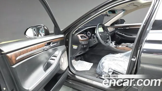Genesis G90 2019 thumb 10