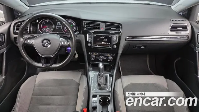 Volkswagen Golf Sportsvan 2016 thumb 7