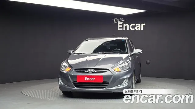 Hyundai Accent 2012 thumb 3